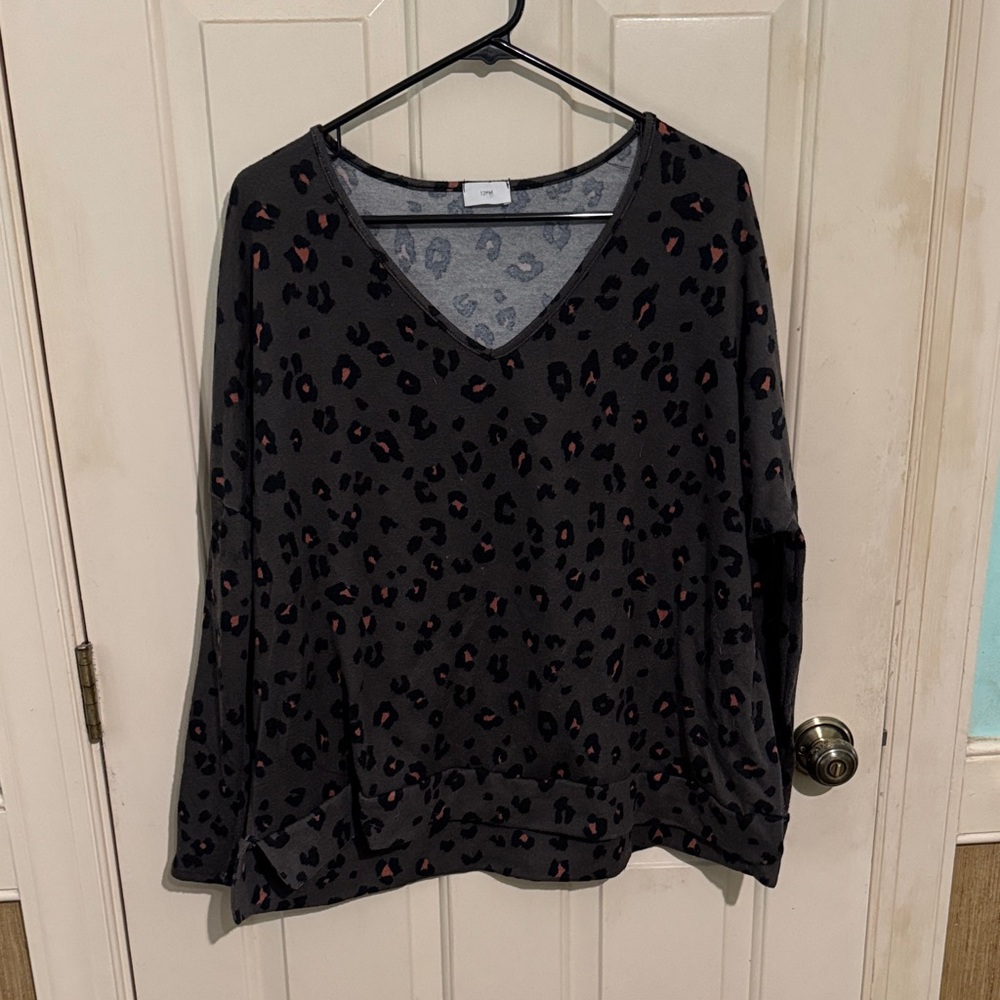 12 Pm By Mon Ami Dark Gray Animal Print V-Neck Sweatshirt
